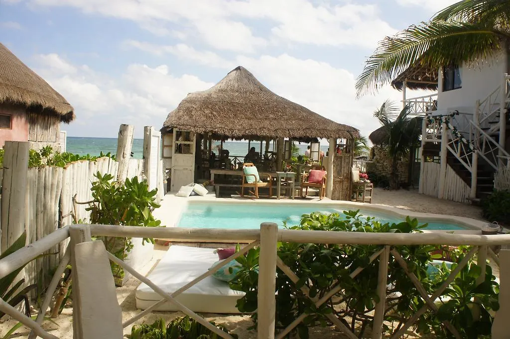 Punta Piedra Beach Posada Tulum Pueblo